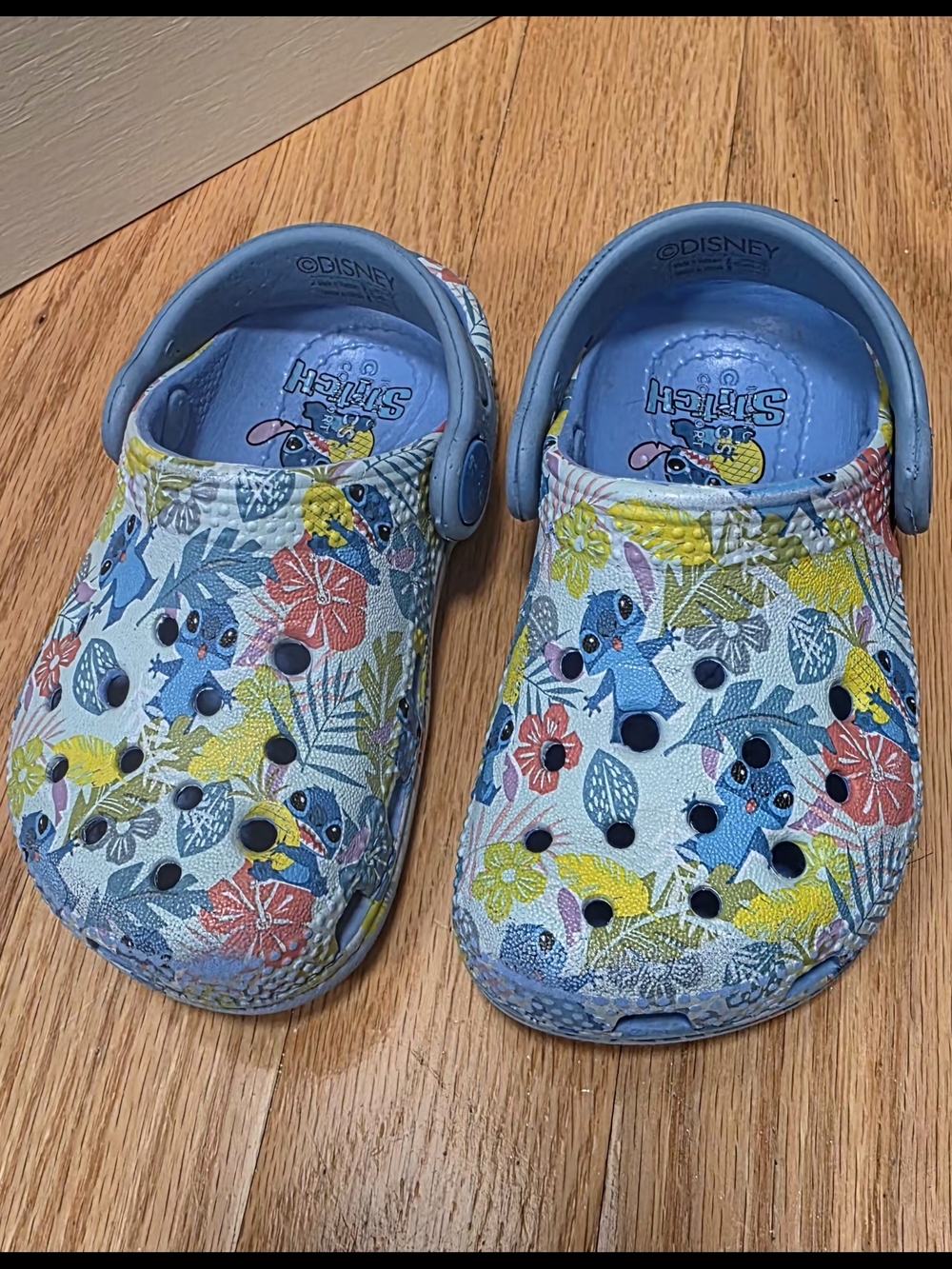 CROCS Toddler C6 Blue Disney Stitch Slip On Clogs